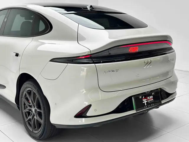 IM Motors LS6 — Фото автомобиля 23