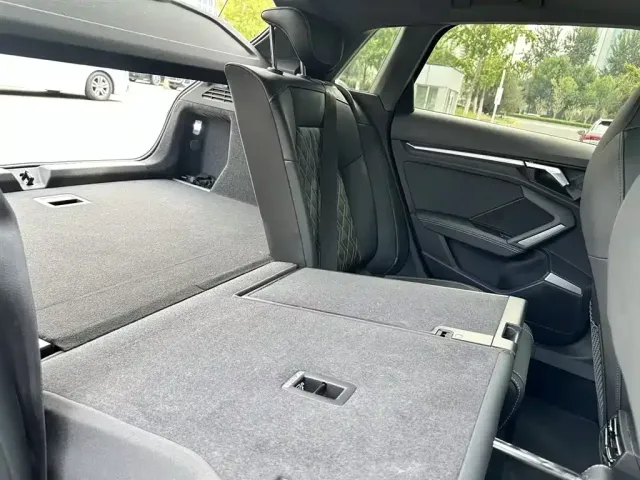 Audi Audi A3 2025 Sportback 35TFSI Flying Premium — Фото автомобиля 6