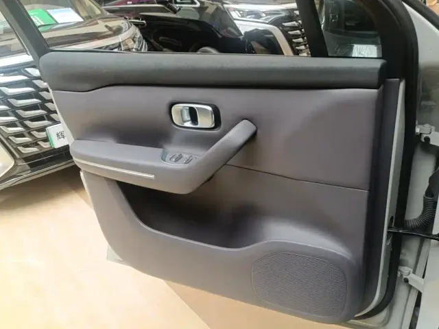 Leapmotor Leapmotor C10 2024 530 Smart Edition — Фото автомобиля 7