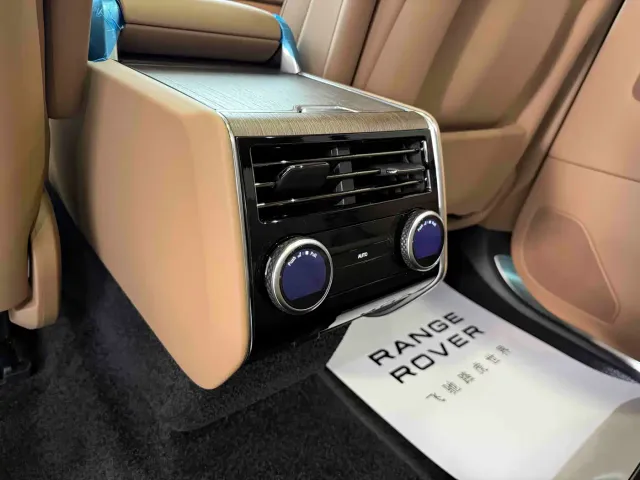 Land Rover Range Rover — Фото автомобиля 17