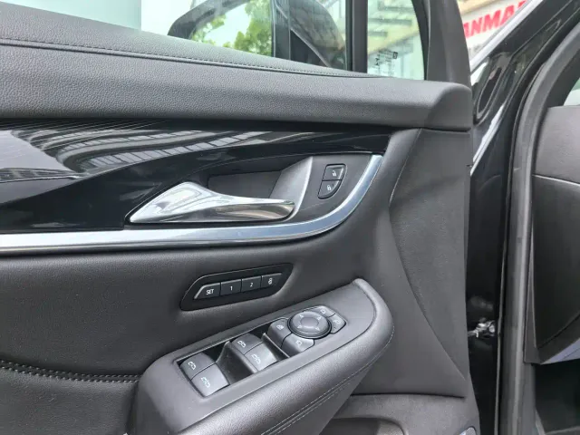 Buick Enclave — Фото автомобиля 12