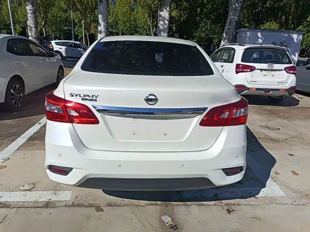 Nissan Sylphy — Фото автомобиля 5