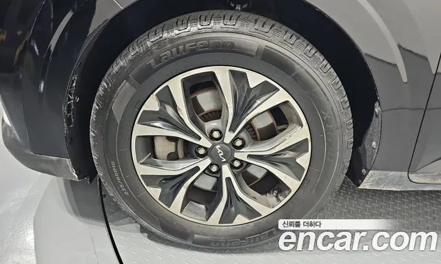 Kia Carnival 4th Gen — Фото автомобиля 5