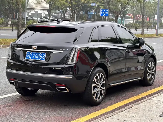 Cadillac XT5 — Фото автомобиля 8