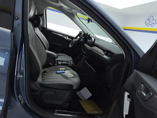 Ford Escape — Фото автомобиля 8
