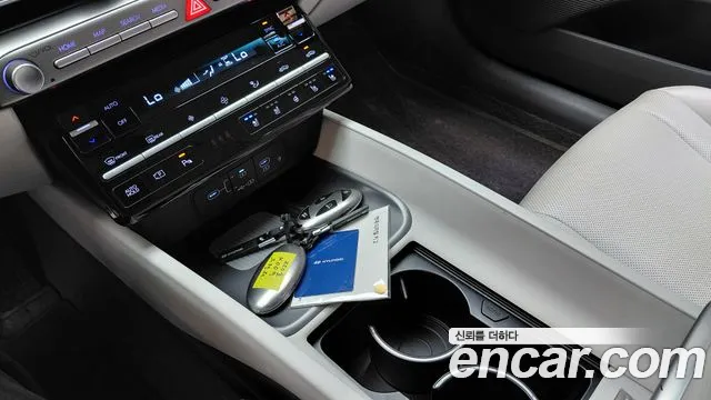 Hyundai Grandeur GN7 — Фото автомобиля 9