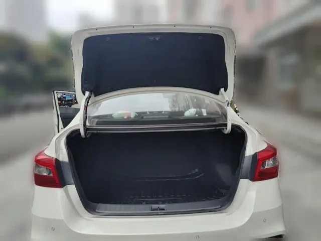 Nissan Sylphy — Фото автомобиля 9