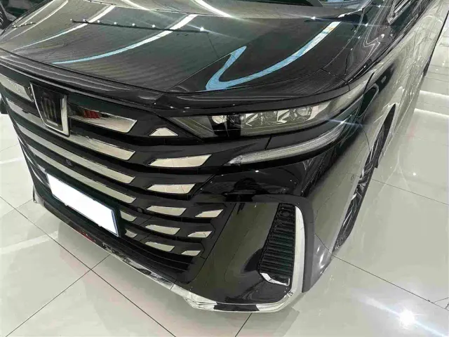 Toyota Vellfire — Фото автомобиля 4