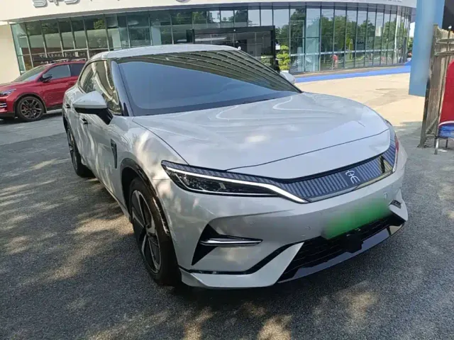 BYD Song L EV — Фото автомобиля 3