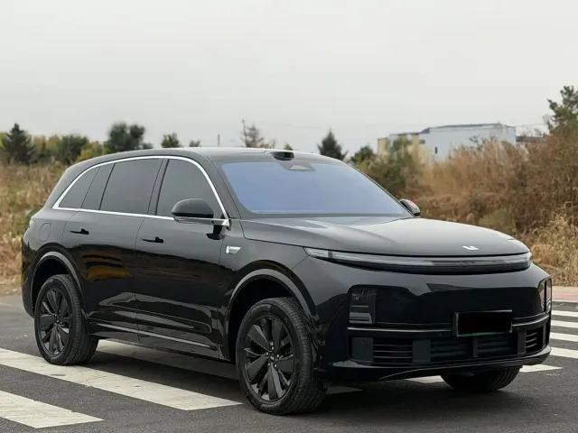 Li Auto L7 — Фото автомобиля 3