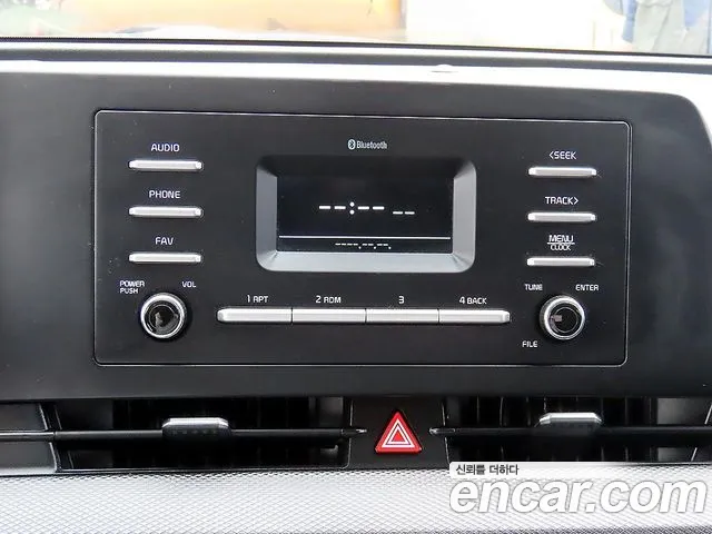 Kia Sportage Sportage 5-е поколение Дизель 2.0 2WD — Фото автомобиля 14