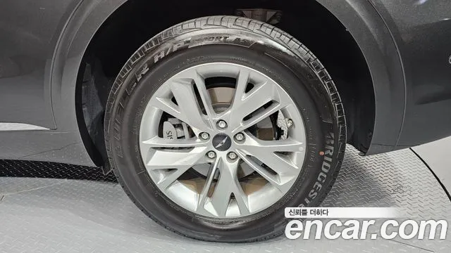 Genesis GV70 — Фото автомобиля 6