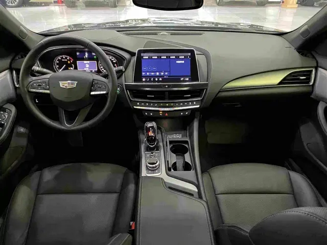 Cadillac CT5 — Фото автомобиля 8