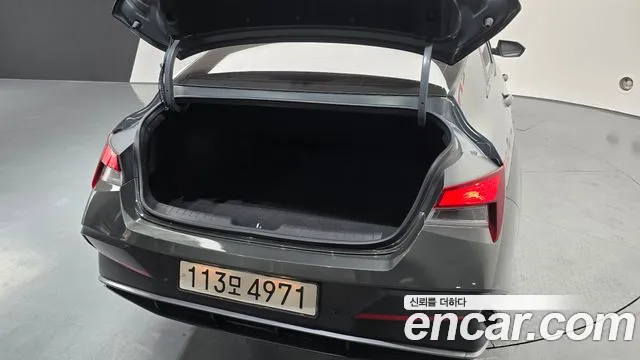 Hyundai Avante CN7 — Фото автомобиля 20