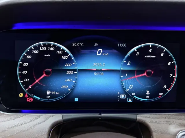 Mercedes-Benz E-Class — Фото автомобиля 17