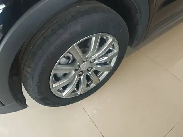 Cadillac XT4 — Фото автомобиля 24