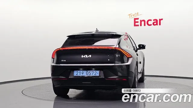 Kia EV6 — Фото автомобиля 4