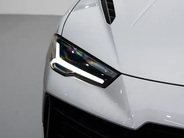 Lamborghini Urus — Фото автомобиля 4