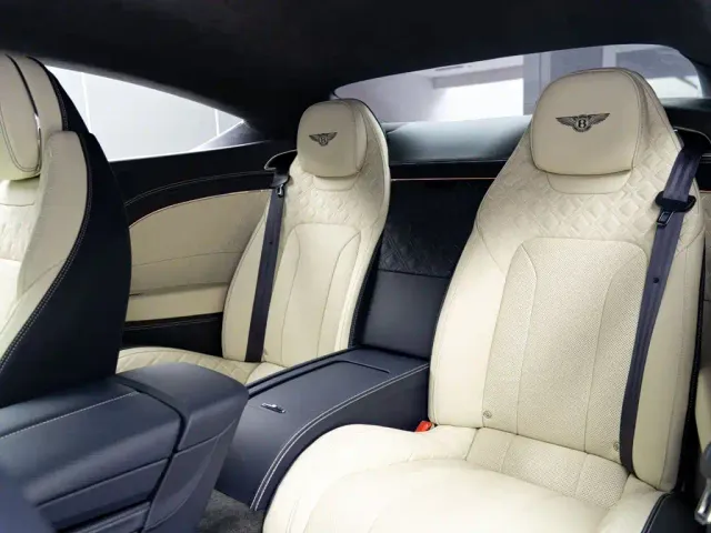 Bentley Continental — Фото автомобиля 13