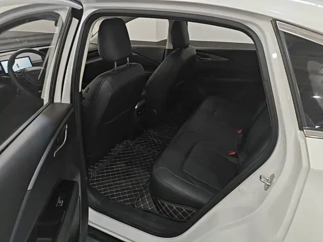 Wuling Starlight — Фото автомобиля 16