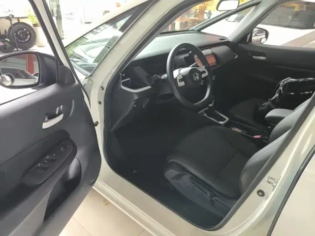 Honda Fit — Фото автомобиля 15