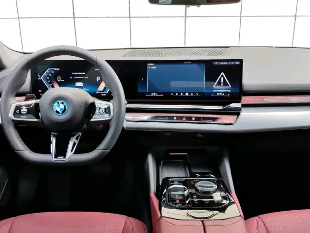 BMW i5 — Фото автомобиля 7