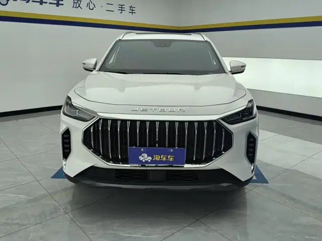 Jetour X70 Plus — Фото автомобиля 2
