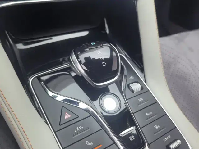 BYD Song PLUS — Фото автомобиля 16