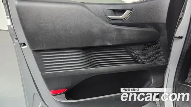 Hyundai Staria Staria 4WD Tourer 9 мест — Фото автомобиля 20