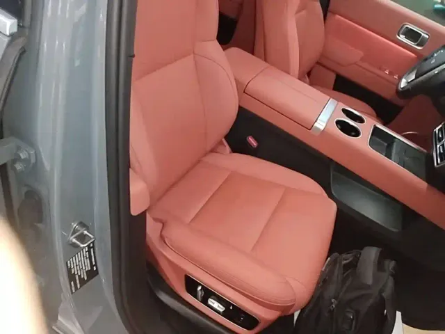 Li Auto L7 — Фото автомобиля 24