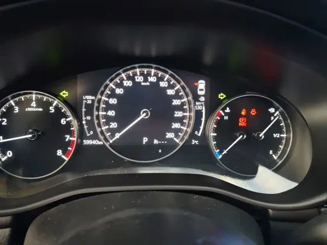 Mazda Axela — Фото автомобиля 11