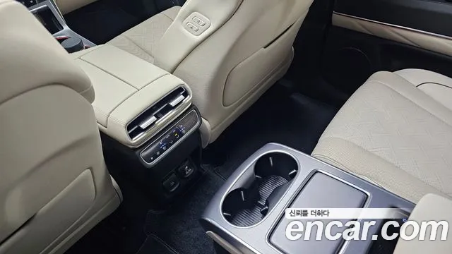 Genesis GV80 — Фото автомобиля 24