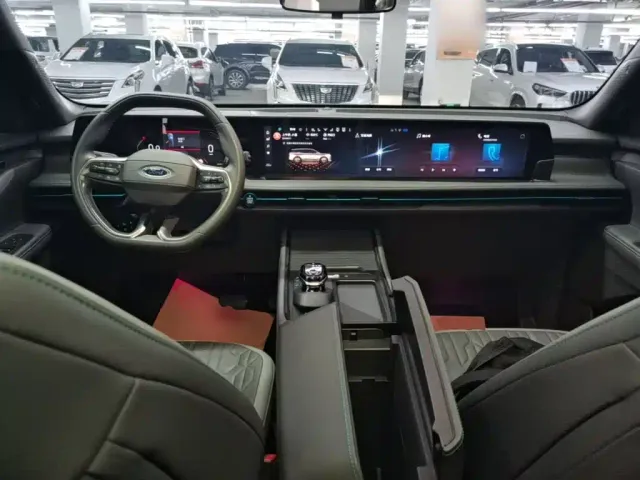 Ford Edge — Фото автомобиля 9