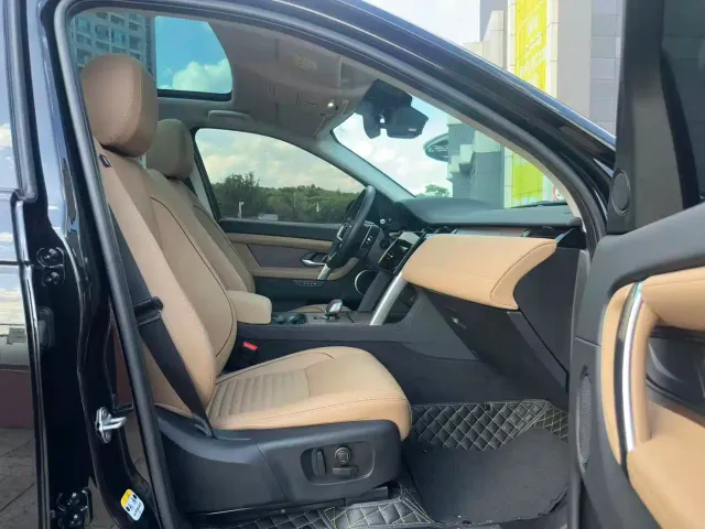 Land Rover Discovery Sport — Фото автомобиля 11