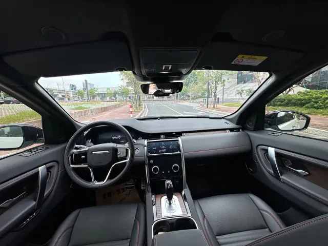 Land Rover Discovery Sport — Фото автомобиля 8