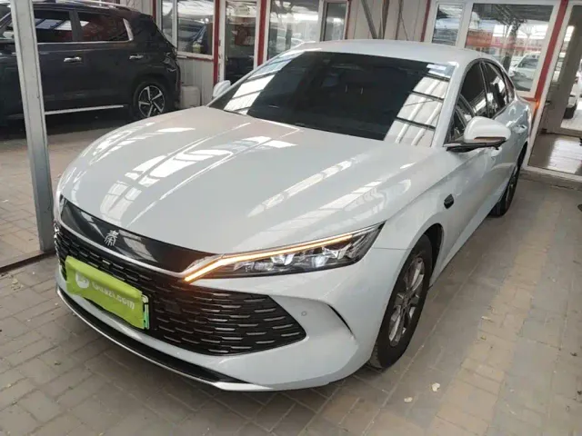 Фотография автомобиля — BYD Qin L
