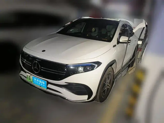 Фотография автомобиля — Mercedes-Benz EQA