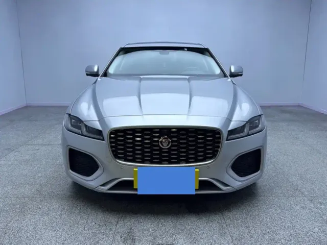 Jaguar XFL — Фото автомобиля 2