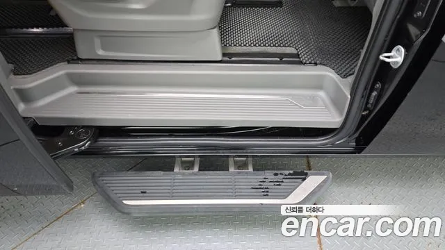 Hyundai Staria Staria 4WD Lounge 9 мест — Фото автомобиля 30