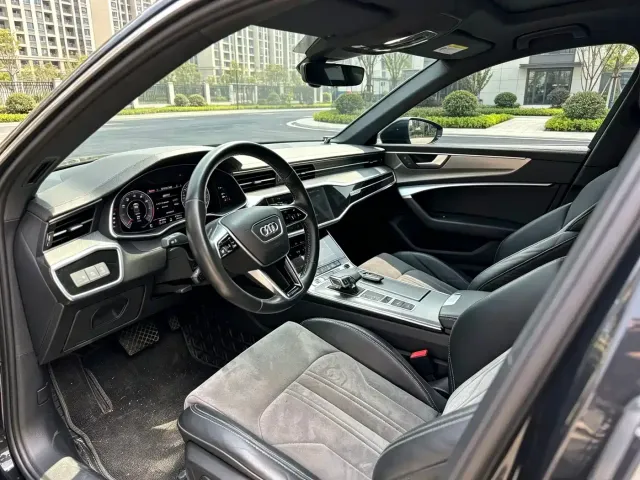 Audi Audi A6L 2022 40 TFSI Luxury Dynamic — Фото автомобиля 4