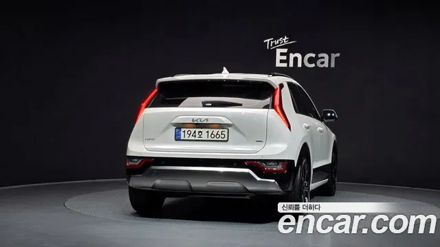 Kia Niro The All New Niro Signature — Фото автомобиля 4