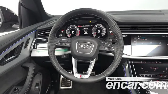 Audi Q8 — Фото автомобиля 12