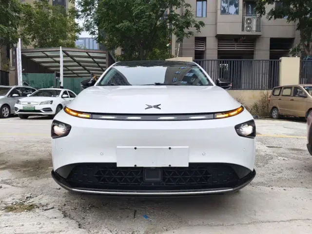 Xpeng G3 — Фото автомобиля 2