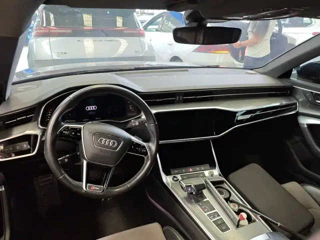 Audi A6L — Фото автомобиля 3