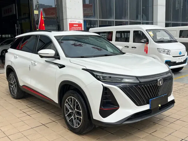 Changan CS75 Plus — Фото автомобиля 3