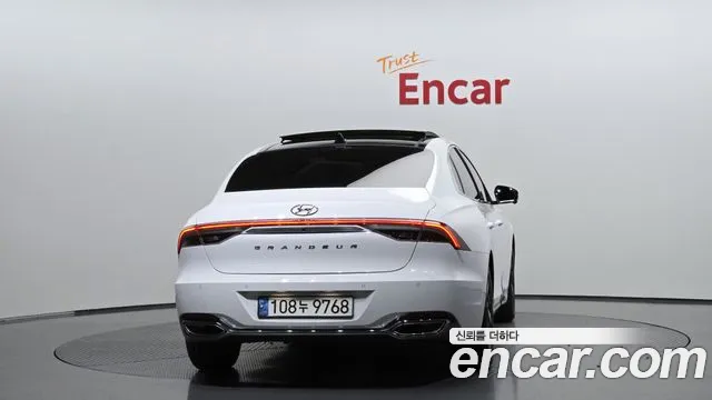 Hyundai Grandeur (New) Hybrid — Фото автомобиля 4