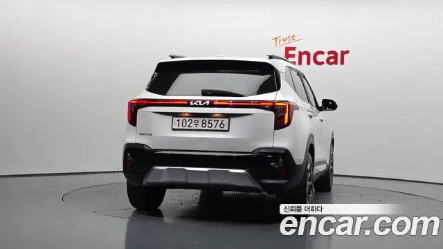 Kia Seltos Новый Seltos Бензин 2.0 2WD — Фото автомобиля 4