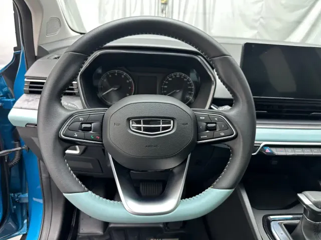 Geely Emgrand S — Фото автомобиля 7