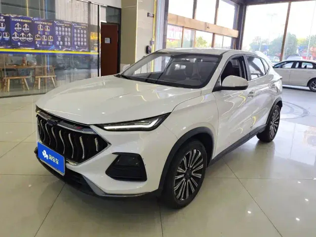 Фотография автомобиля — Changan Oushang X5