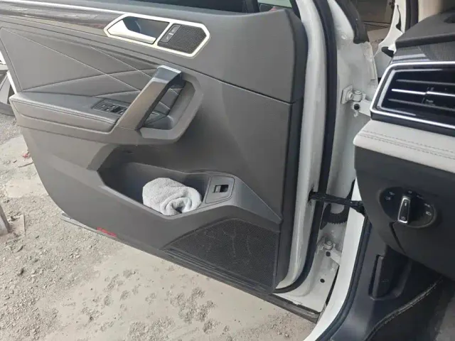 Volkswagen Tiguan L — Фото автомобиля 7